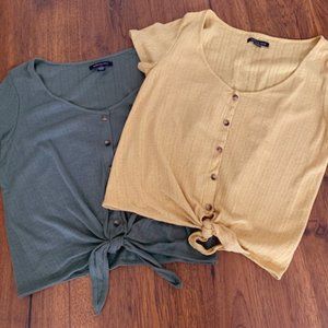 AE bundle of two knot tie front T-Shirts Size Medium